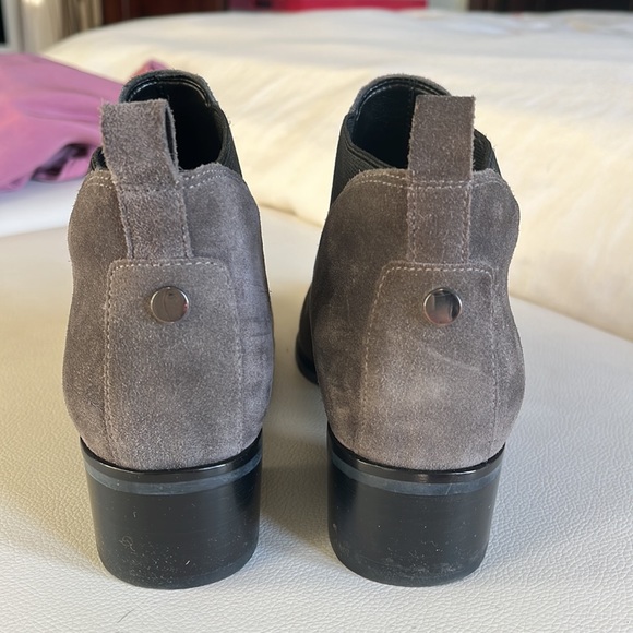 Marc Fisher booties, taupe suede, pointed toe, size 7, barely worn, great shape - Picture 6 of 6